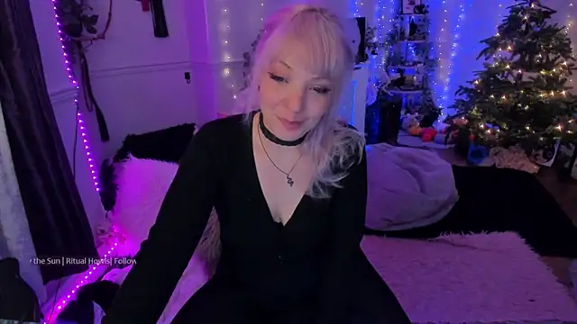 AliceW0lf online show from January 13, 2026, 7:29 pm