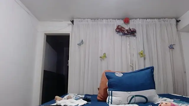 linapalacios online show from January 13, 2026, 10:35 pm