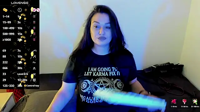 Snapshot of Laura_sinner chatting on June 15, 2026, 9:58 pm Laura sinner online show from June 15, 2026, 9:58 pm