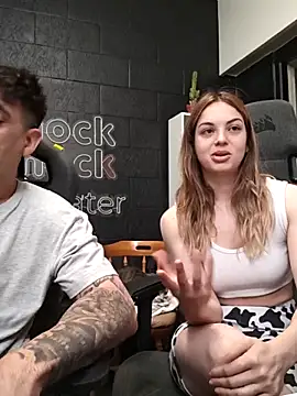 Snapshot of Elnonoykeila77 chatting on November 26, 2025, 2:06 pm Elnonoykeila77 online show from November 26, 2025, 2:06 pm