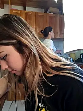 Snapshot of Elnonoykeila77 chatting on February 12, 2025, 4:00 pm Elnonoykeila77 online show from February 12, 2025, 4:00 pm