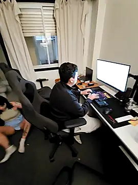 Snapshot of Elnonoykeila77 chatting on October 25, 2025, 7:14 pm Elnonoykeila77 online show from October 25, 2025, 7:14 pm