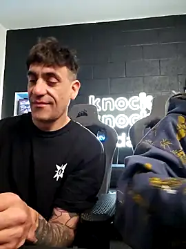 Snapshot of Elnonoykeila77 chatting on September 26, 2025, 2:46 pm Elnonoykeila77 online show from September 26, 2025, 2:46 pm