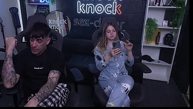 Snapshot of Elnonoykeila77 chatting on September 20, 2025, 4:12 pm Elnonoykeila77 online show from September 20, 2025, 4:12 pm