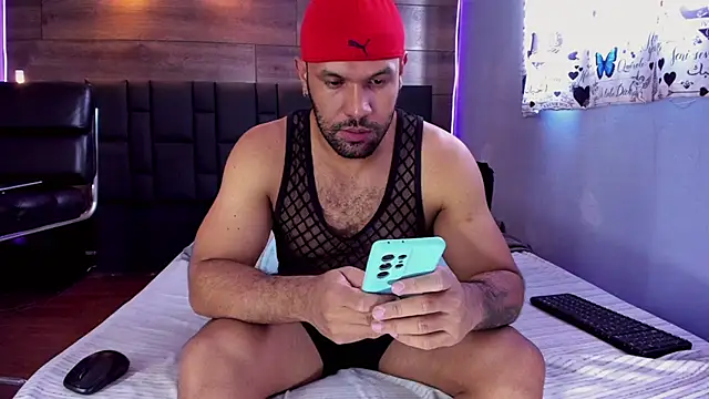 anthonylatynxd online show from November 25, 2025, 5:02 pm