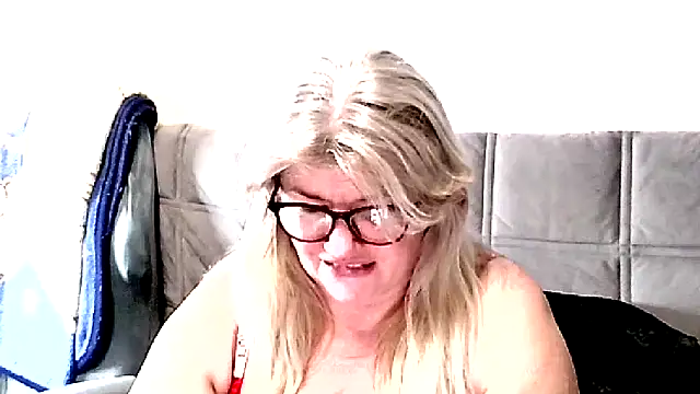 Diana 49 online show from March 3, 2026, 8:05 pm