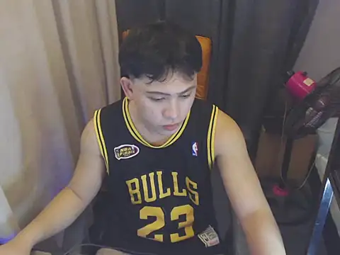 Snapshot of princeJayX chatting on June 8, 2026, 10:05 am princeJayX online show from June 8, 2026, 10:05 am