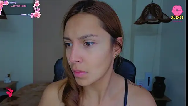 AnisiaFarina online show from November 20, 2025, 11:33 am