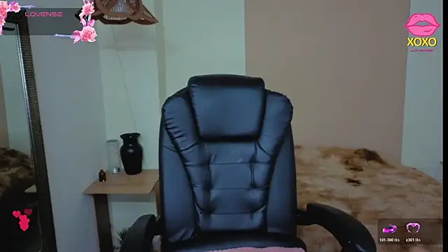 AnisiaFarina online show from December 3, 2025, 11:20 am