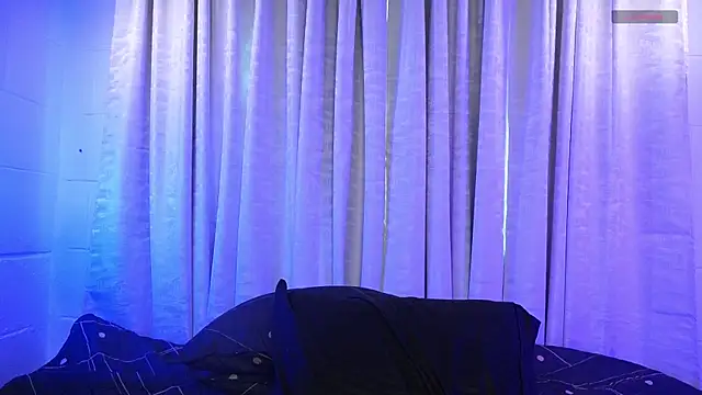 agatha collins  online show from October 3, 2025, 6:42 pm