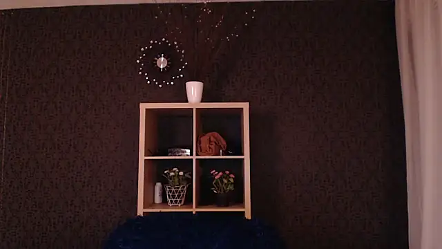 RebeccaStone online show from November 11, 2025, 2:50 am