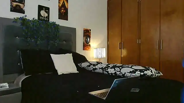 Snapshot of 3littleschoolteens chatting on November 21, 2025, 7:13 pm 3littleschoolteens online show from November 21, 2025, 7:13 pm