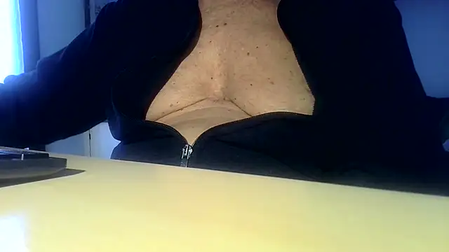 tachione2 online show from November 19, 2025, 3:01 pm