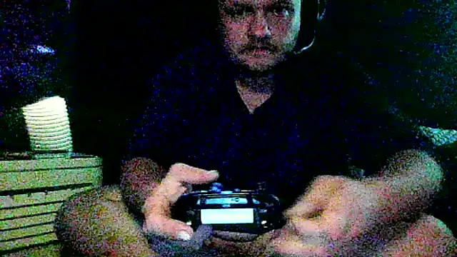 fuckineverett online show from April 29, 2026, 1:54 am