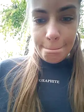 Keli Jessi online show from November 6, 2025, 2:10 pm