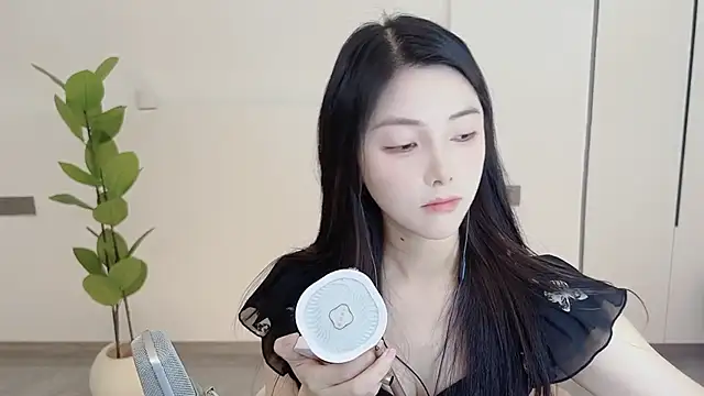 HaagenDazs  online show from March 4, 2025, 1:55 am