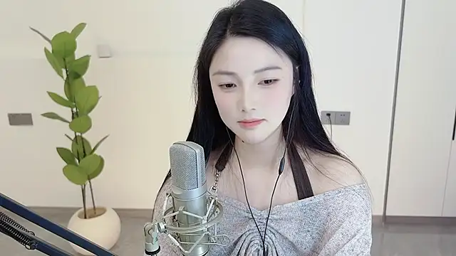 HaagenDazs  online show from March 5, 2025, 4:24 am