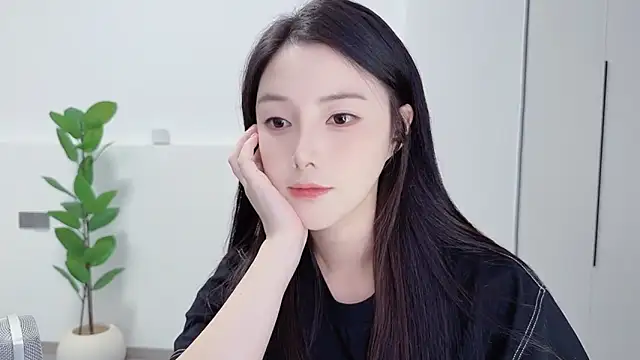 HaagenDazs  online show from October 2, 2025, 1:03 pm