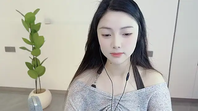 HaagenDazs  online show from March 5, 2025, 1:21 am