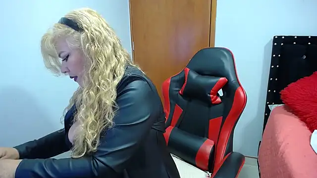 Ursulawhite69 online show from March 20, 2026, 12:22 am