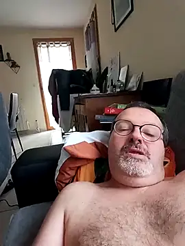 mike9473 online show from December 5, 2025, 9:30 am