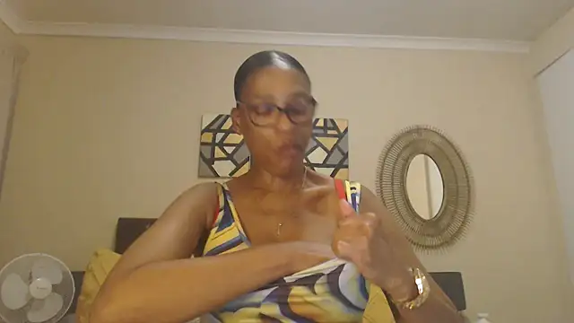 Creamyass22 online show from April 17, 2026, 3:37 pm