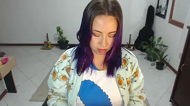 Snapshot of charlottezoe15 chatting on May 22, 2026, 10:13 am charlottezoe15 online show from May 22, 2026, 10:13 am