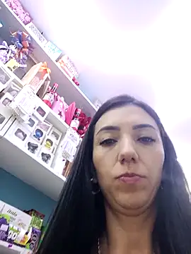 Snapshot of LunaZambrano chatting on April 23, 2026, 5:14 pm LunaZambrano online show from April 23, 2026, 5:14 pm