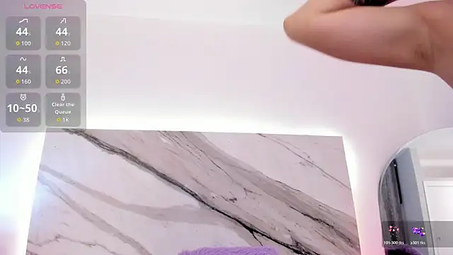 aisha vs online show from March 24, 2026, 12:49 pm