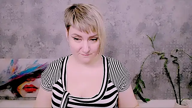 Djullia online show from April 11, 2026, 8:18 am