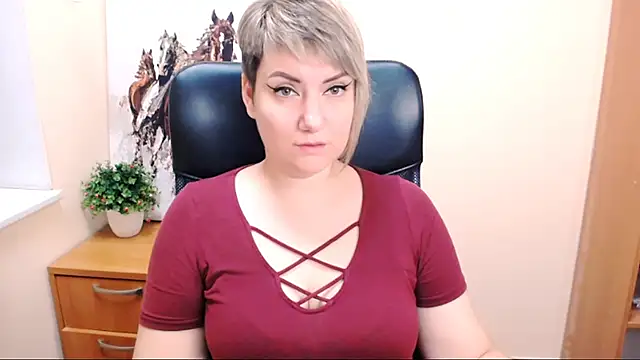 Djullia online show from September 26, 2025, 6:53 am