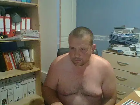 Snapshot of manubm03 chatting on June 11, 2026, 3:14 am manubm03 online show from June 11, 2026, 3:14 am