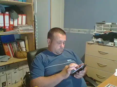 Snapshot of manubm03 chatting on June 29, 2026, 7:59 am manubm03 online show from June 29, 2026, 7:59 am