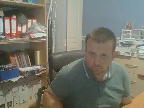 Snapshot of manubm03 chatting on May 6, 2026, 4:55 pm manubm03 online show from May 6, 2026, 4:55 pm