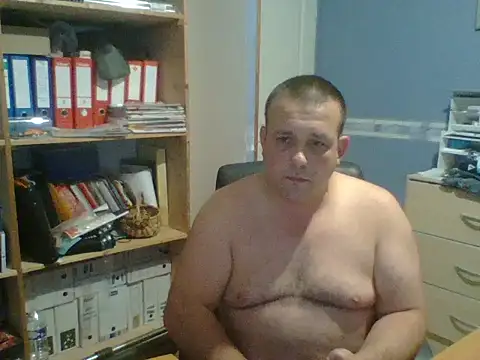 Snapshot of manubm03 chatting on July 31, 2026, 5:29 am manubm03 online show from July 31, 2026, 5:29 am