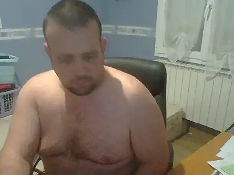 manubm03 online show from February 9, 2026, 6:11 am