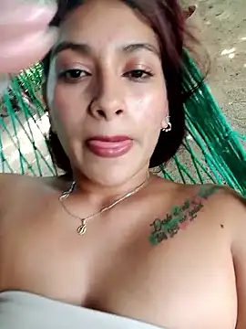 annie-19 online show from October 10, 2025, 6:42 pm