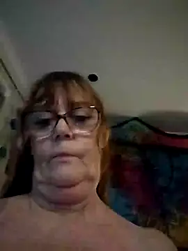 bellaau online show from January 12, 2025, 7:10 pm