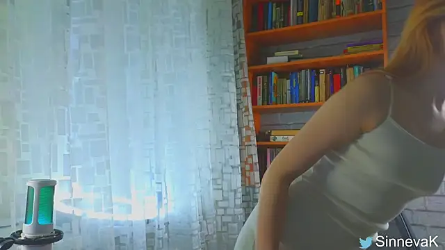 sinteas online show from March 6, 2025, 4:07 pm