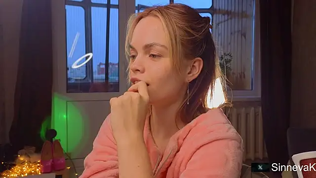 sinteas online show from November 29, 2025, 10:59 am