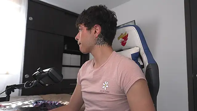  morghan  online show from April 16, 2026, 7:36 pm