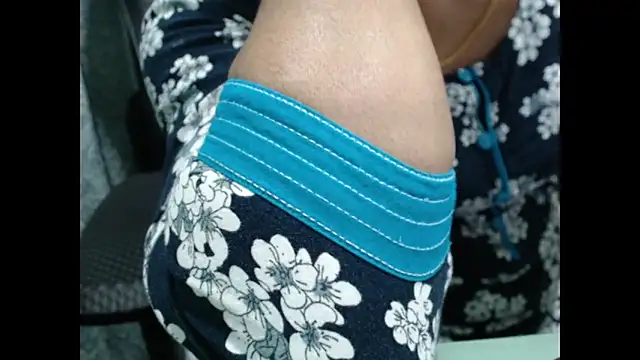 Snapshot of CuteRhea69 chatting on September 23, 2025, 1:18 pm CuteRhea69 online show from September 23, 2025, 1:18 pm