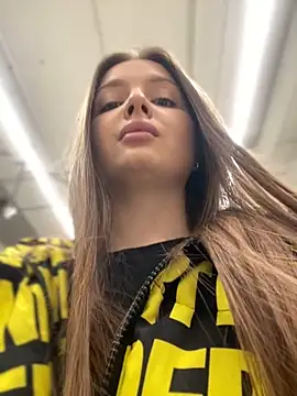 KrisMagnoly online show from March 1, 2026, 4:29 pm