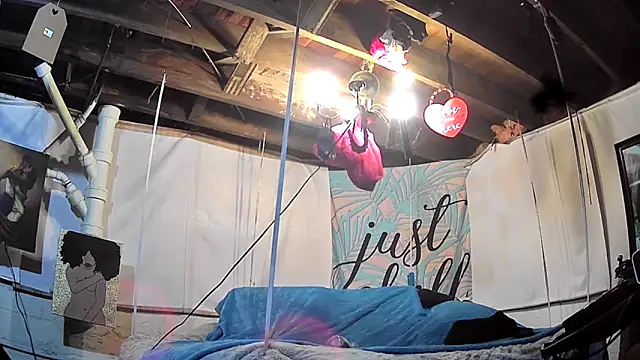 Snapshot of cum4calvin chatting on March 3, 2026, 7:43 pm cum4calvin online show from March 3, 2026, 7:43 pm