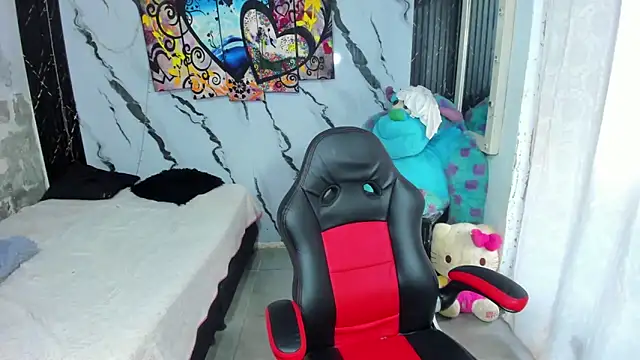 andromeda xx online show from December 18, 2025, 2:21 pm