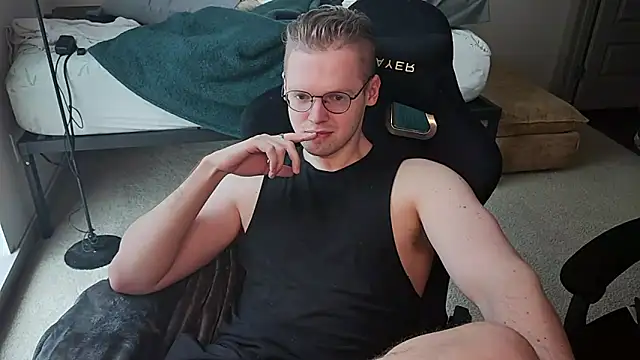 doloresman online show from April 10, 2026, 8:49 pm