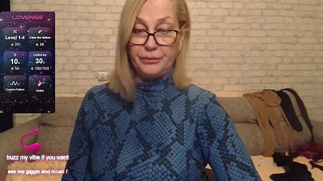 IlariaCetoi online show from March 12, 2025, 2:12 pm