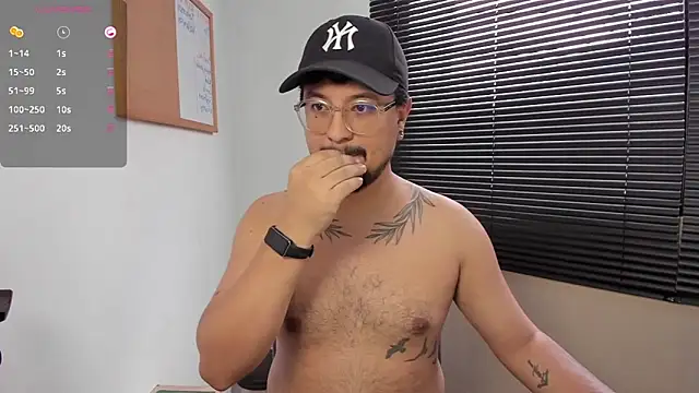 DaviidEvans  online show from December 6, 2024, 8:56 pm