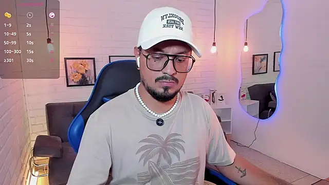 DaviidEvans  online show from September 14, 2025, 2:28 pm