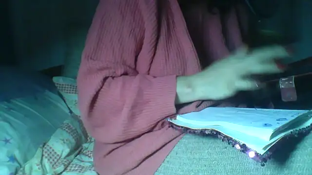 Alma Evelynne online show from February 4, 2026, 12:44 pm